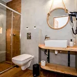 Cicha Woda 300 M Od Goracy Potok I Termy Szaflary