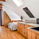 Cicha Woda 300 M Od Goracy Potok I Termy 3*