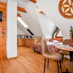 Cicha Woda 300 M Od Goracy Potok I Termy